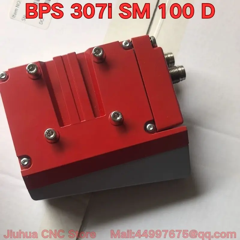

Подержанный фотоэлектрический датчик расстояния BPS 307i SM 100 D, проверка функционала нормальная. Последняя цена на 2026 год.