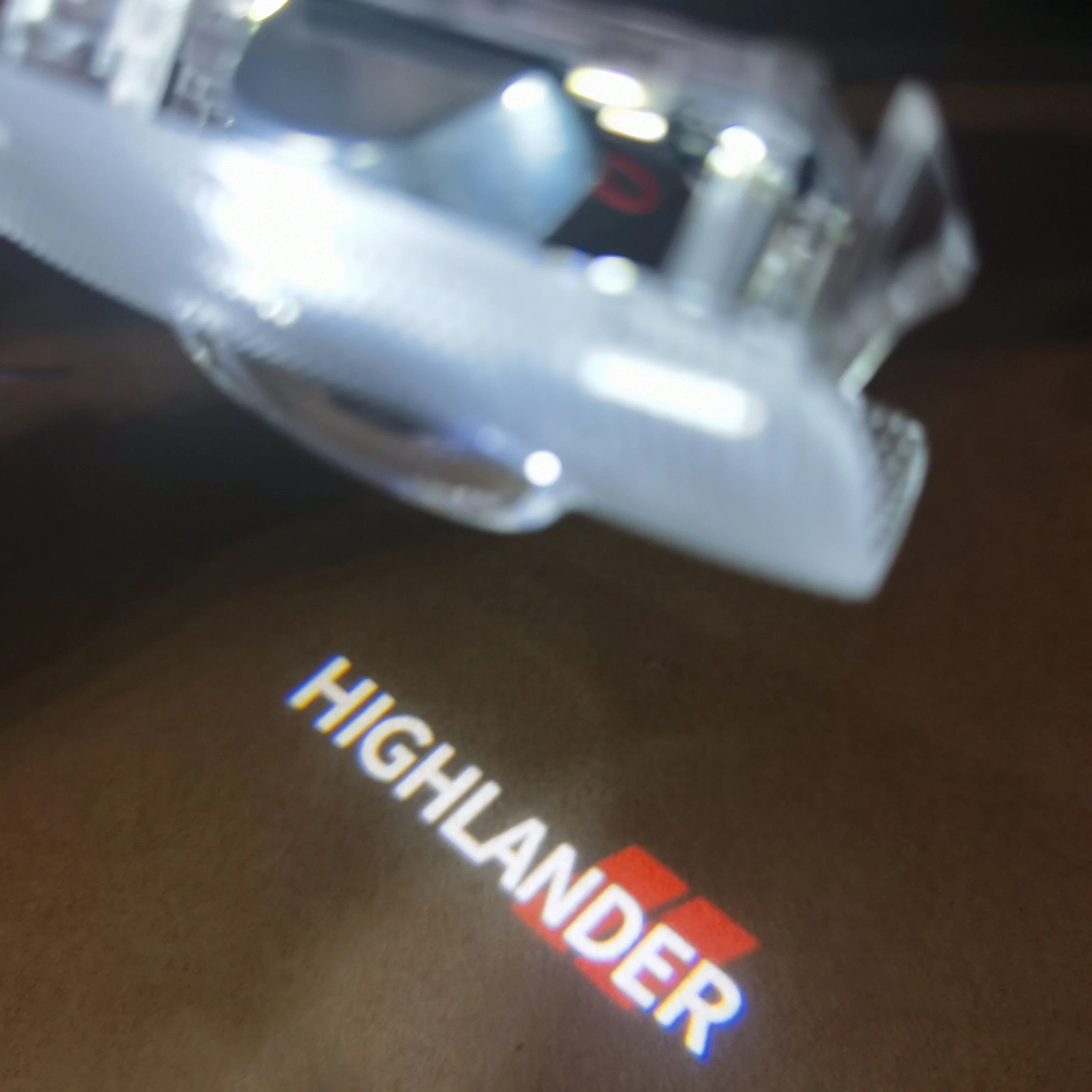 

2 шт./лот, эмблема HIGH LANDER, теневой светильник HIGHLANDER, атмосферный светильник для дверей, светодиодный светильник для лужи, призрачная лампа HIGHLANDER