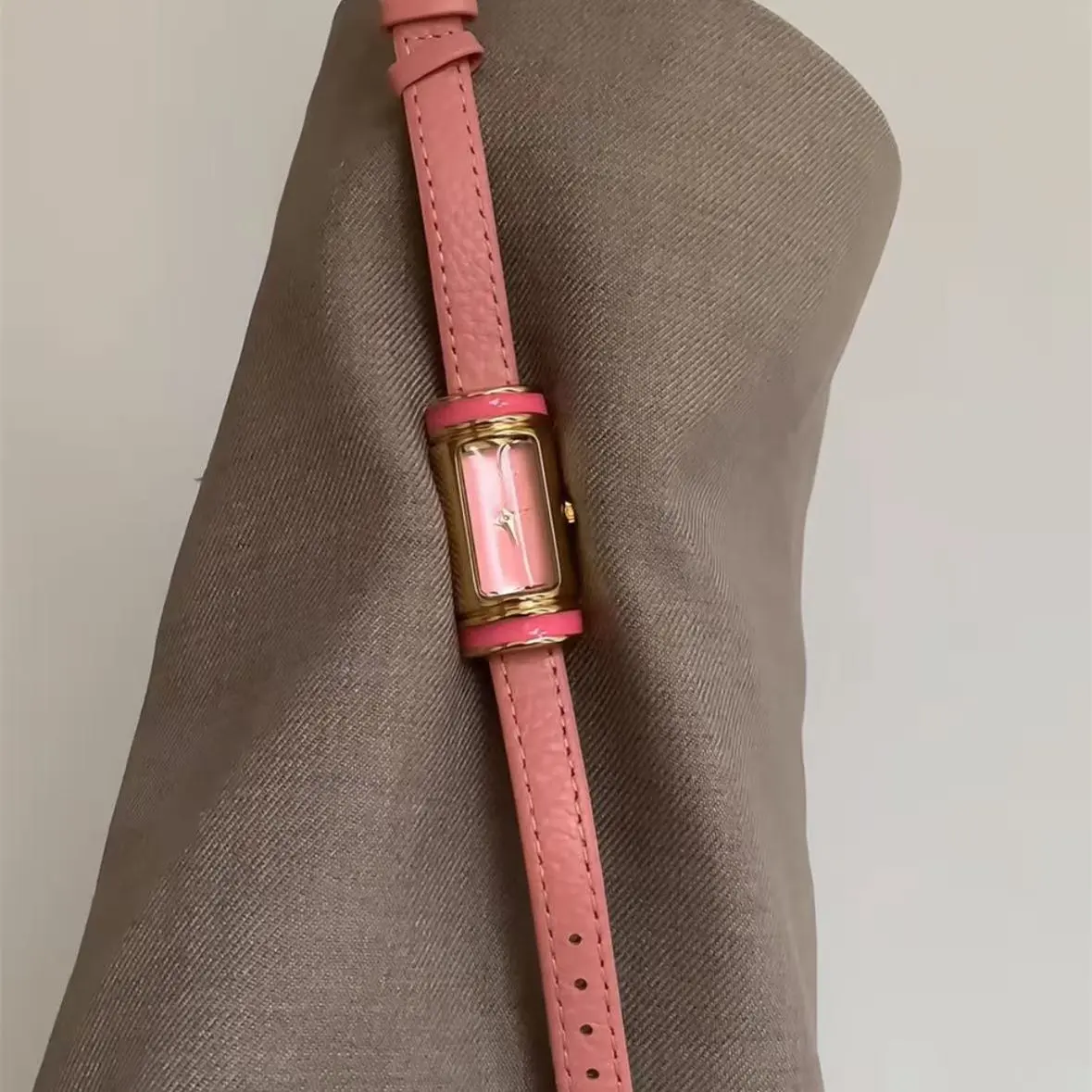 

2026NewLight LuxuryWatchesWomen’s Classic Versatile High-end Design Leather High-end Women’s Watch High-End Luxury Women’s Watch
