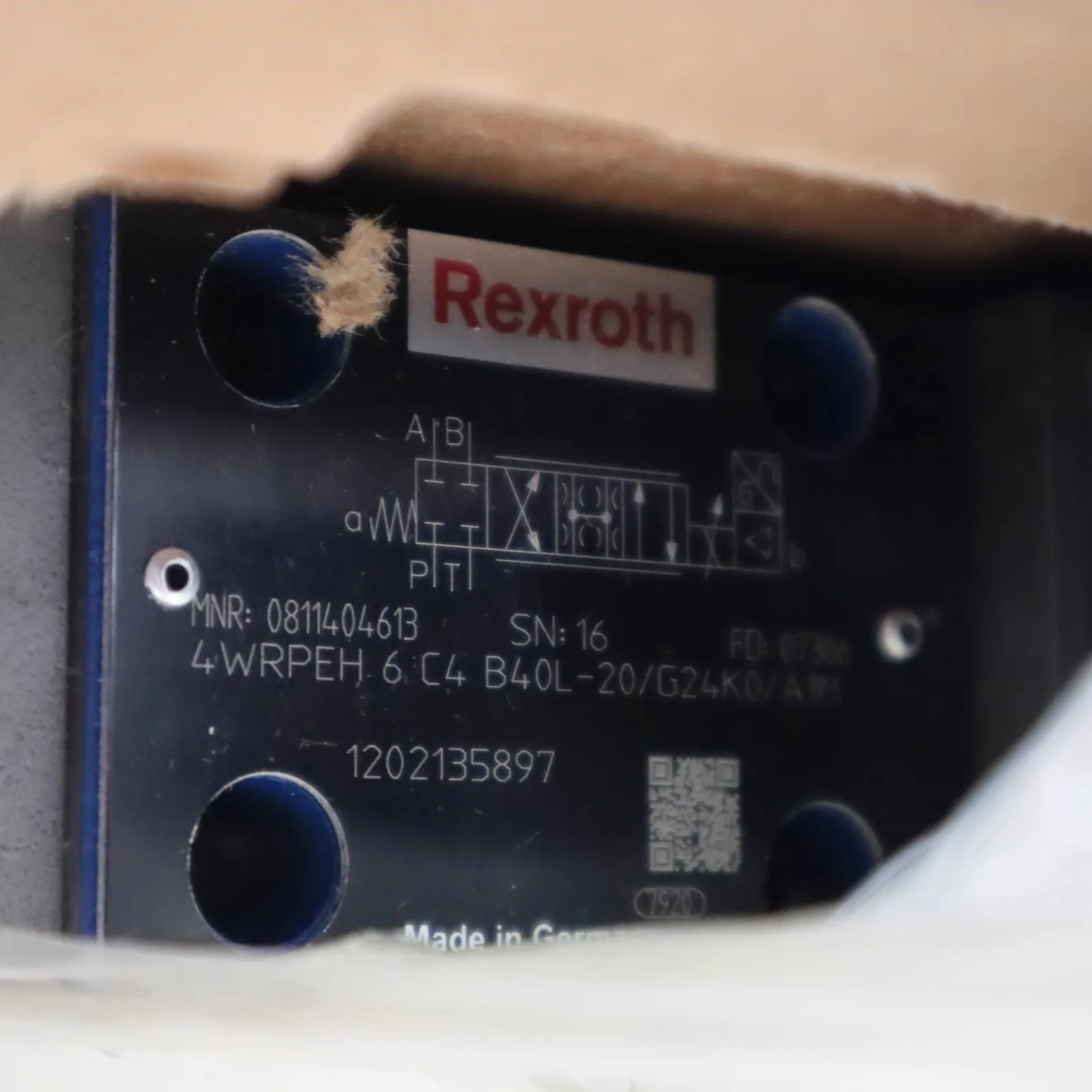 4WRPEH6C4B40L-2X/G24K0/A1M 0811404613 Germany REXROTH Rexroth Proportional Valve