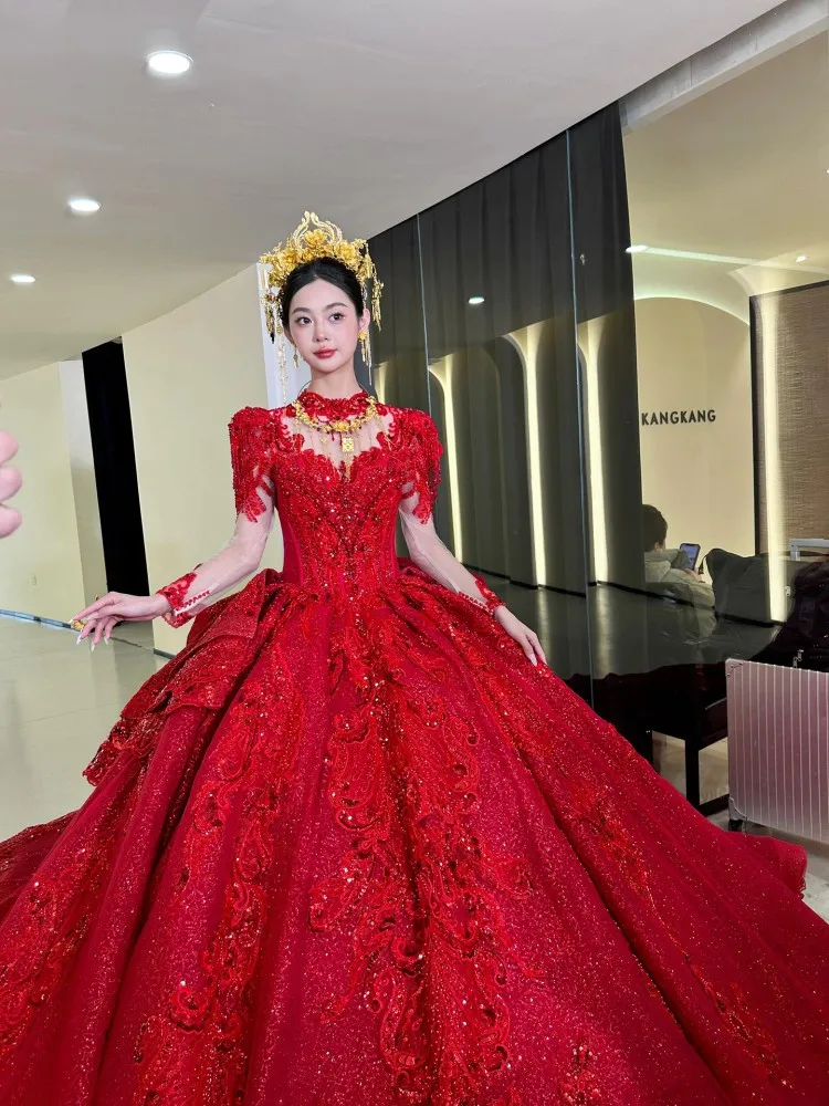 A new red long-tailed heavy main fabric plus-size dress