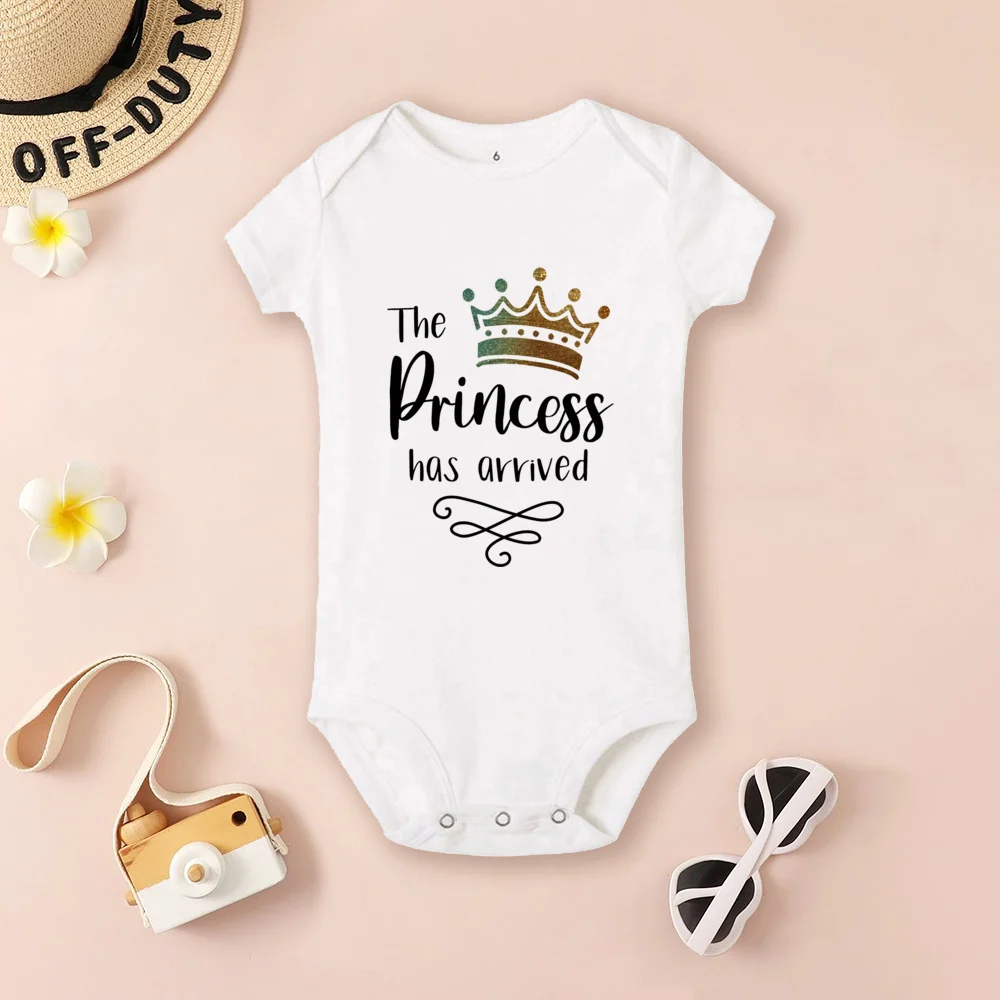 The Princess Has Arrived Baby Bodysuit Baby Girls Short Sleeve Clothes Romper Newborn Crown Print Jumpsuit Infant Shower Gifts