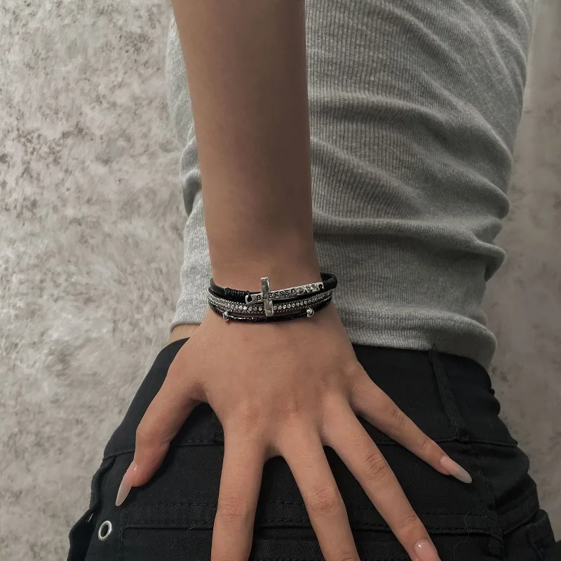 سوار بوهيمي من جلد البولي يوريثان للنساء والرجال قابل للتعديل فكرة هدية مجوهرات الإيمان الديني المسيحي