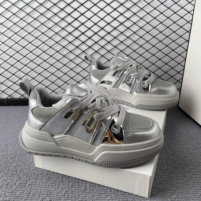 New 2024 Fashion Sneakers Women Lace Up Skateboard Flat Shoes for Women Outdoor Trendy Running Shoes Tennis Jogging Sneakers