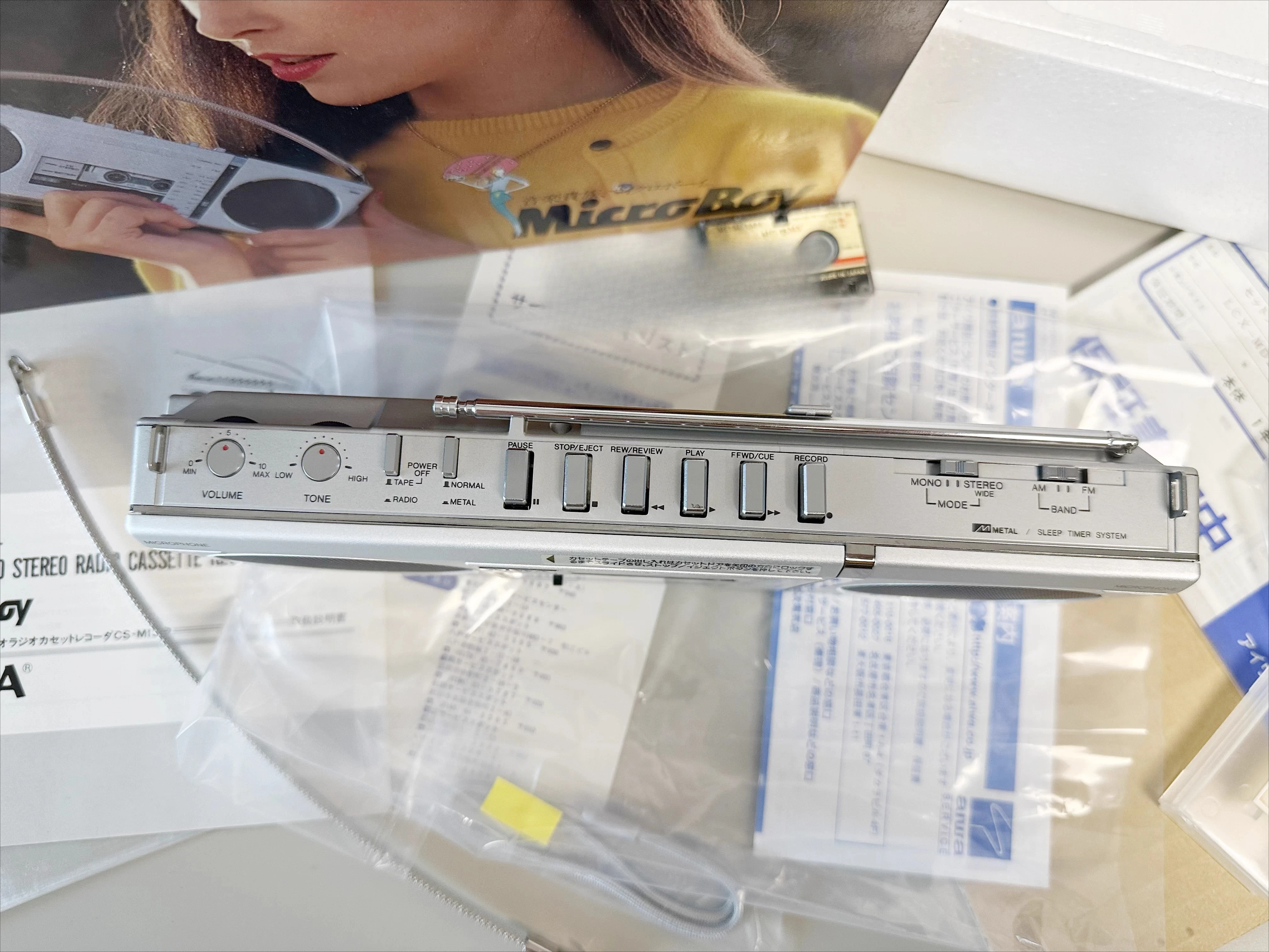 [نادرة جديدة] 1982 CS-M1 مسجل ستيريو محمول بشريط مصغر