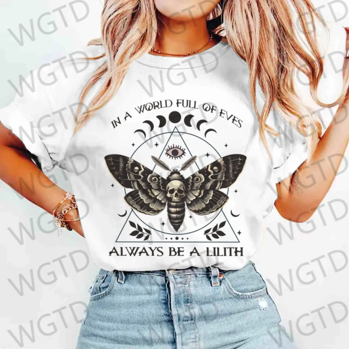 In A World Full Of Eves Always Be A Lilith T-shirt For Women Crew Neck Tees Casual Short Sleeve T Shirt Happy Halloween T-shirts