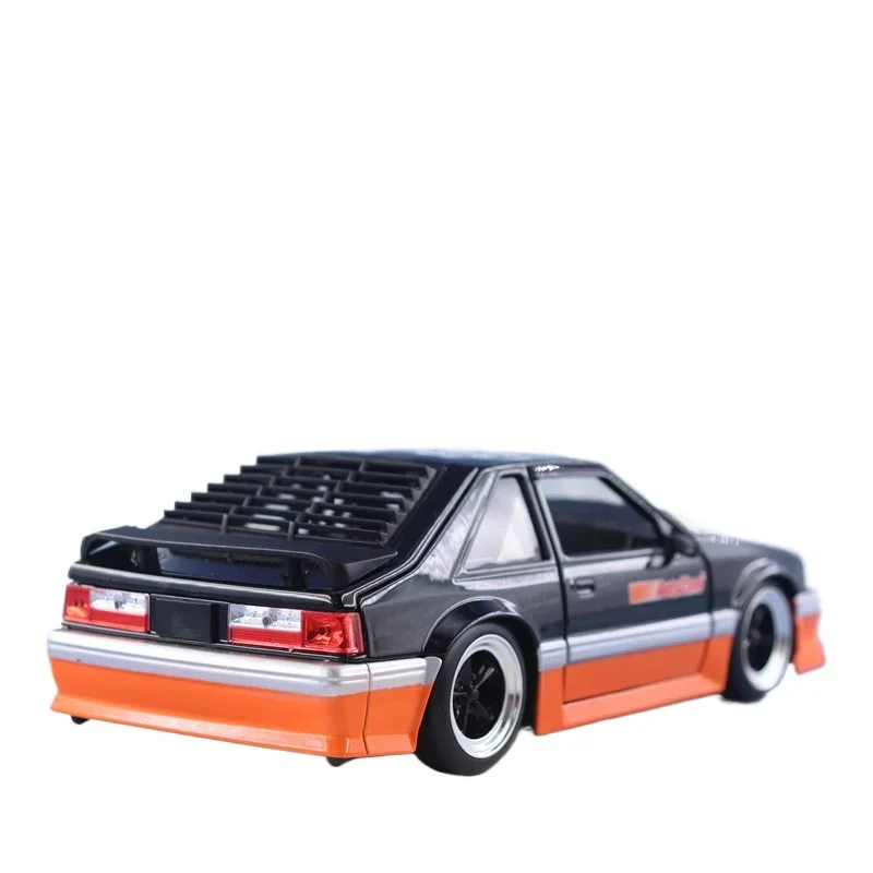 Jada 1:24 1989 Ford Mustang GT High Simulation Diecast Car Metal Alloy Model Car decoration display collection gifts