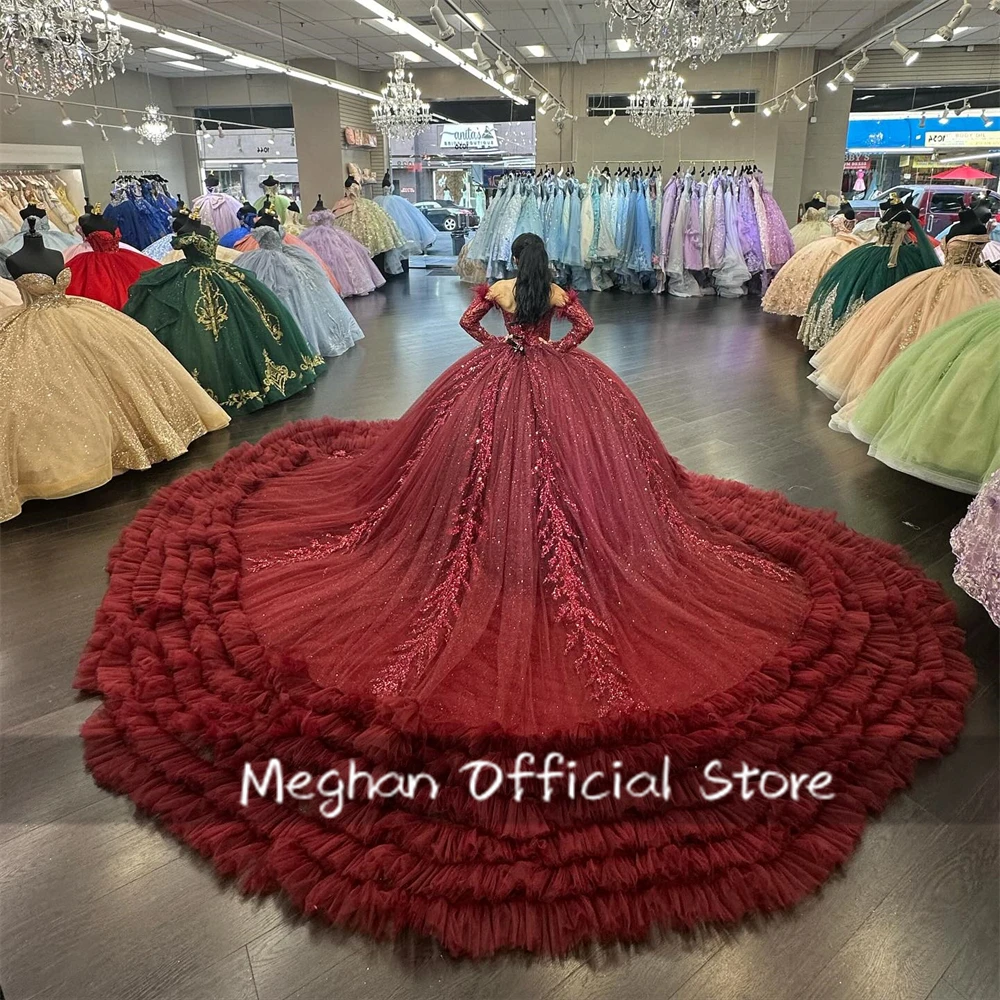빨간색 연인 스팽글 퀸시네라 드레스, 구슬 아플리케, 생일 럭셔리 원피스 깃털, 레이어드 러플 가운, 소매 맞춤형