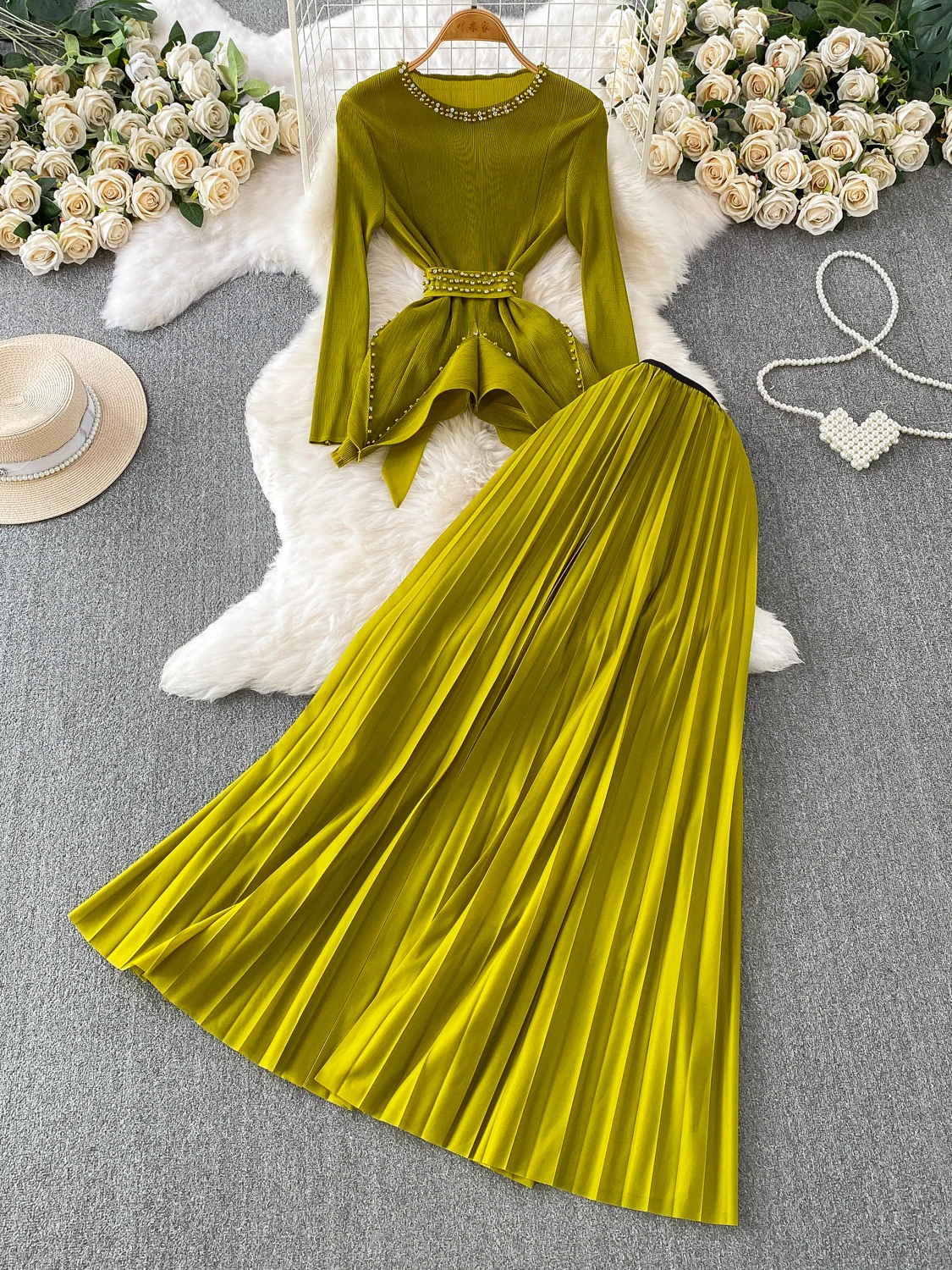 

Fashionable round Neck Heavy Embellished Diamond Two-Piece Set High Waist Pleated Long Skirt Slim Fit Top Elegant Style Women...
