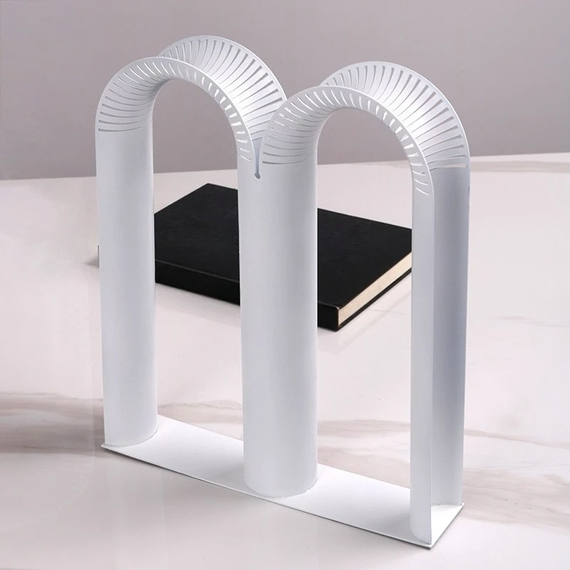 

Modern simple black and white metal arch M-shaped flower arrangement art vase ornament model house sales office flower jewelry