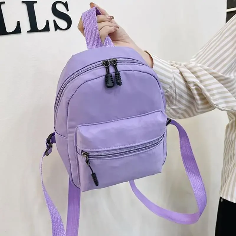 Mini zaini da donna 2022 Trend borsa da donna in Nylon borse da scuola piccole zaino bianco per ragazze adolescenti zaino Casual di moda nuovo