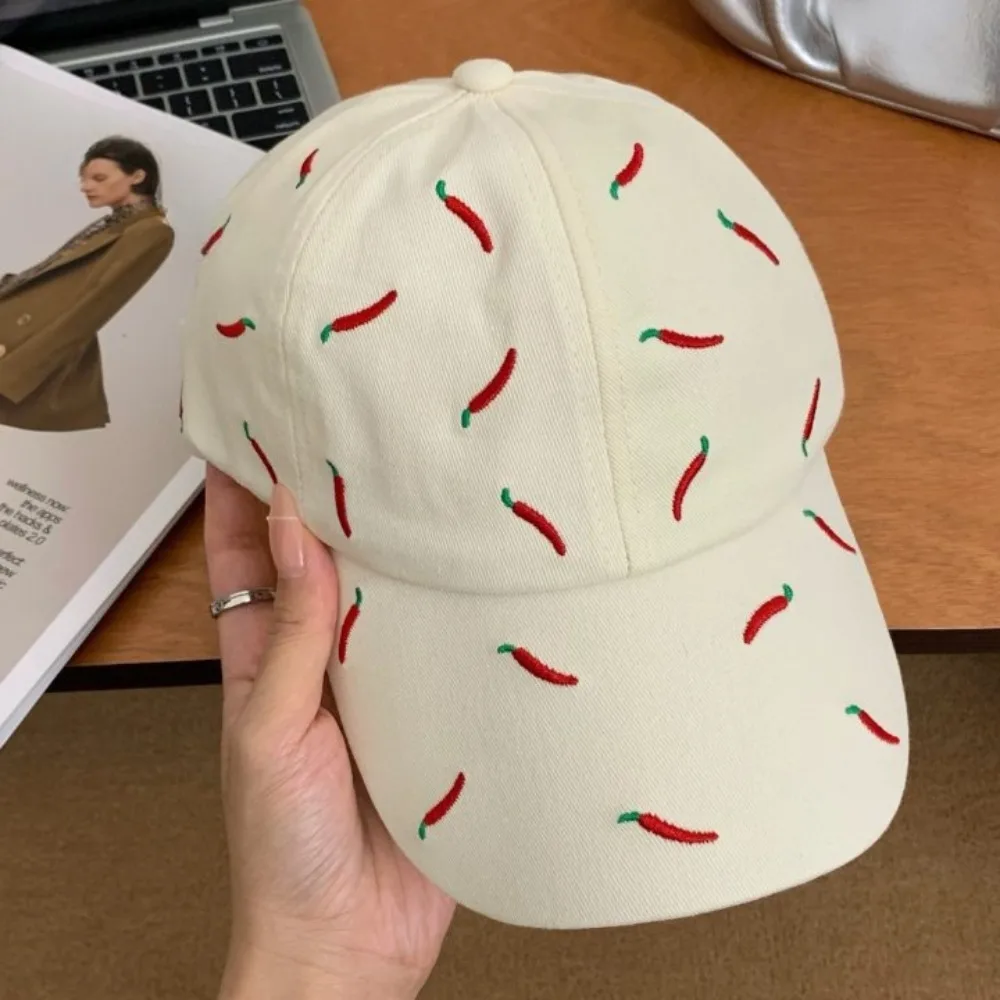 Eenvoudige creatieve chili geborduurde baseballpet met piek zonnebrandcrème rode peperhoed zoete mode katoenen baseballpet straat