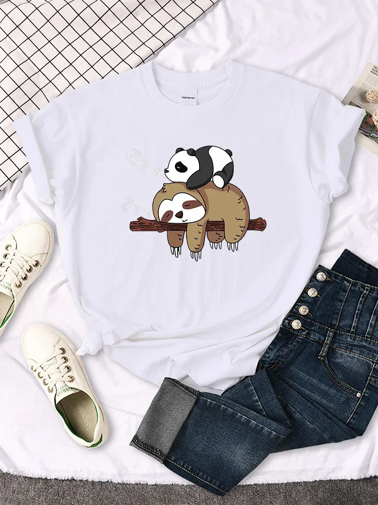 

Panda Lying On A Sloth Printed Woman T-shirt Round Neck New Tshirts Fit Tee Shirt Short Sleeve Womens Tshirts