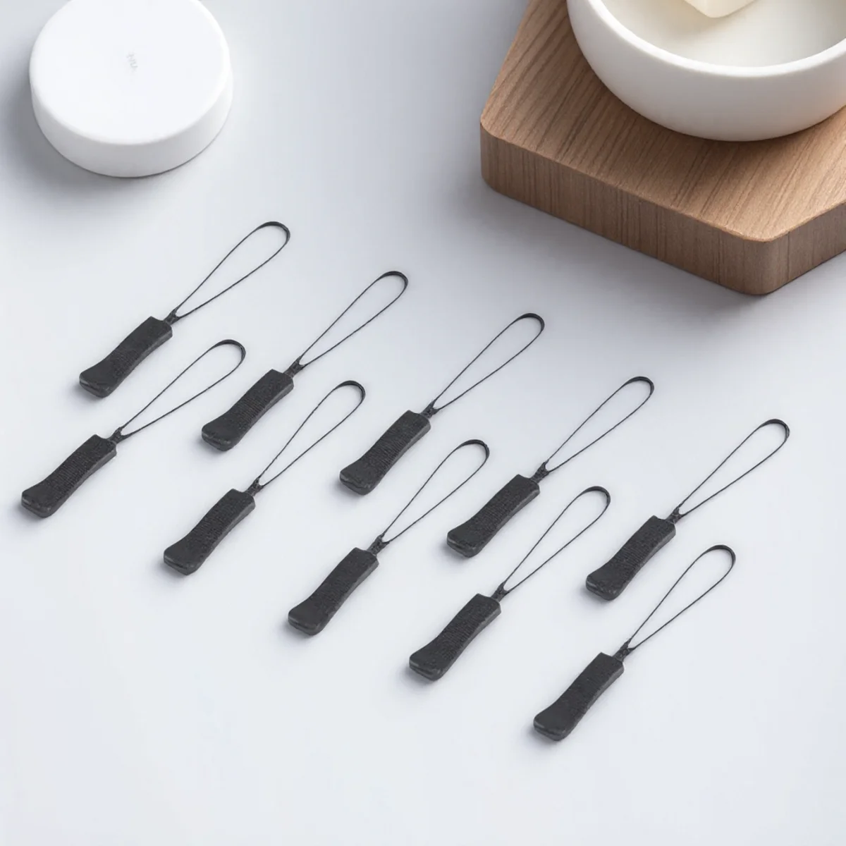 10PCS Zipper Head Extension Cord Label Puller Slide End Lock Clip for Outdoor Bags DIY Sewing Supplies