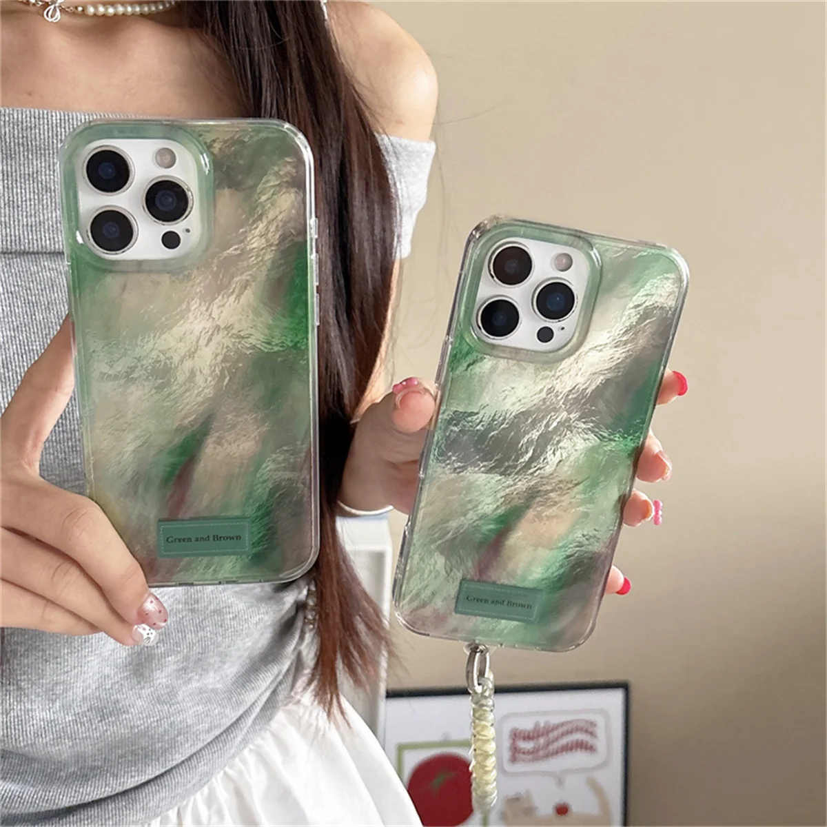 

Fashion Tin Foil Texture Green Aurora Phone Case For iPhone 16 Pro 15 13 14 Pro Max Cover with Chain Shockproof Cute Cases