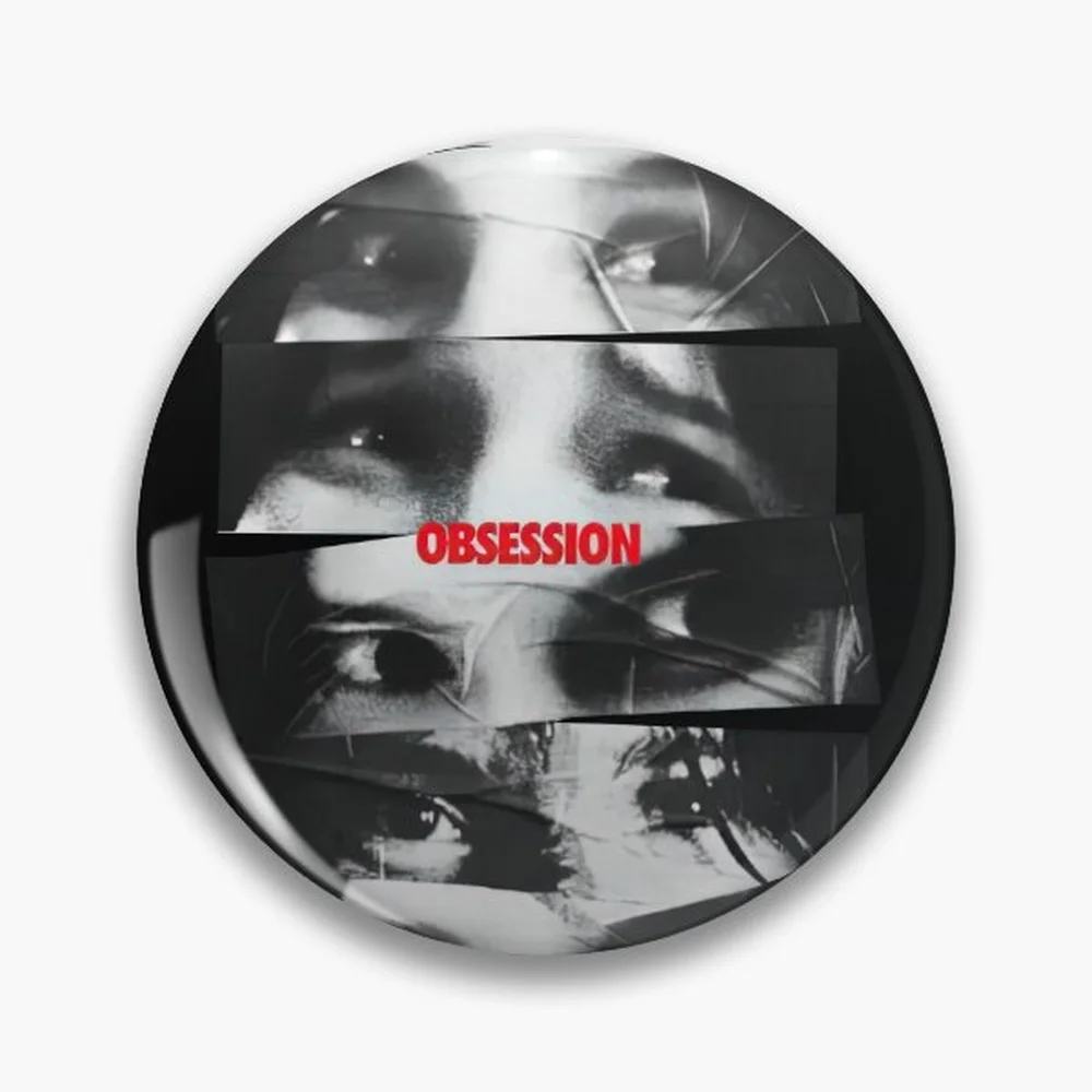 Obsession Nikki Eyes Pin Holographic Star Heart Pin Brooches Laminated Button Fashion Accessory