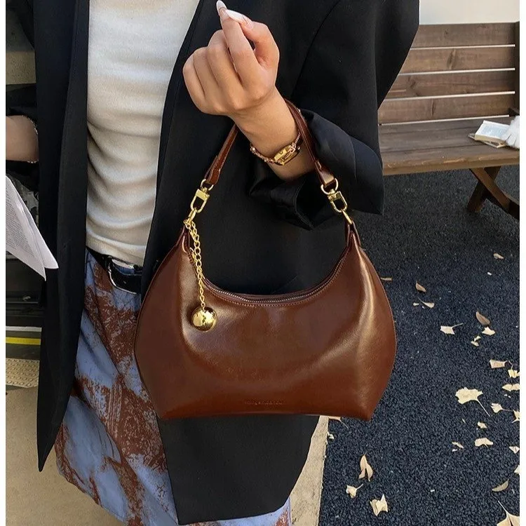 

2025 Winter Solid Color Underarm Bag, Minimalist Shoulder Purse for Women, Versatile Day to Night Tote, Chic Crossbody, Textured