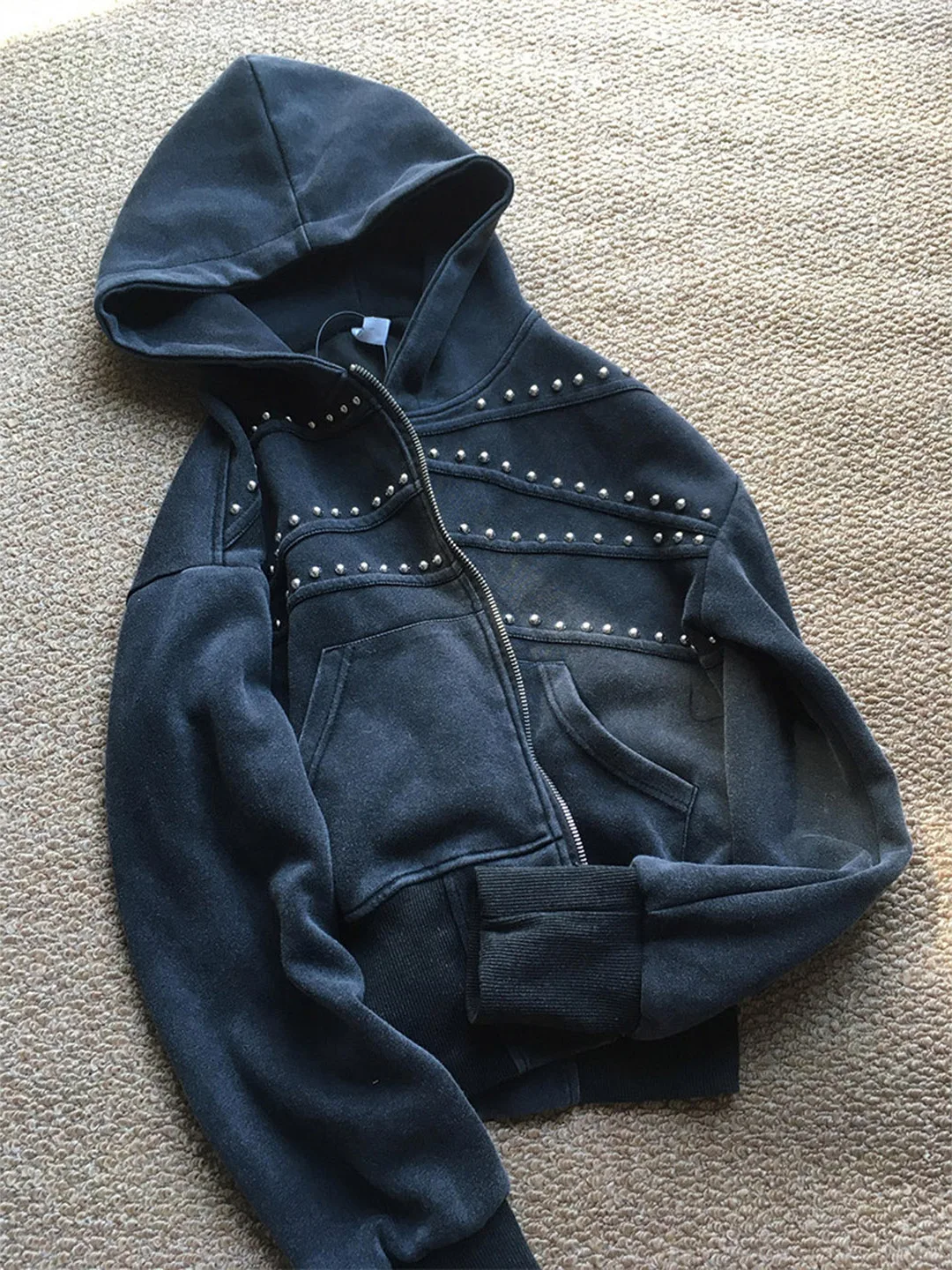 Retro American Design Washed Black Stud Heavyweight Hoodie Women's Slim Fit Autumn Top Zipper Design Casual Style Pure Color