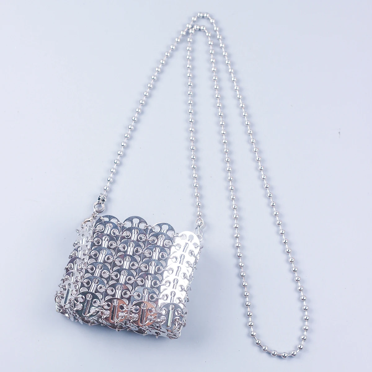 Niche Design 2025 New Fashionable Personalized Hand Woven Iron Sheet Bag European and American Style Crossbody Phone Bag