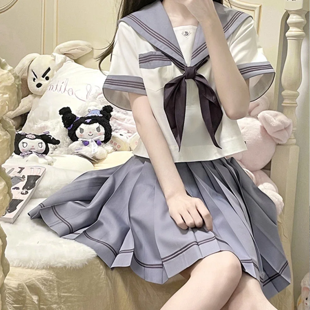 Szary fioletowy trzy linie podstawowy JK japoński mundurek szkolny dla uczniów liceum dziewczyna garnitur plisowana spódnica Cartoon Sailor Fuku kostiumy damskie