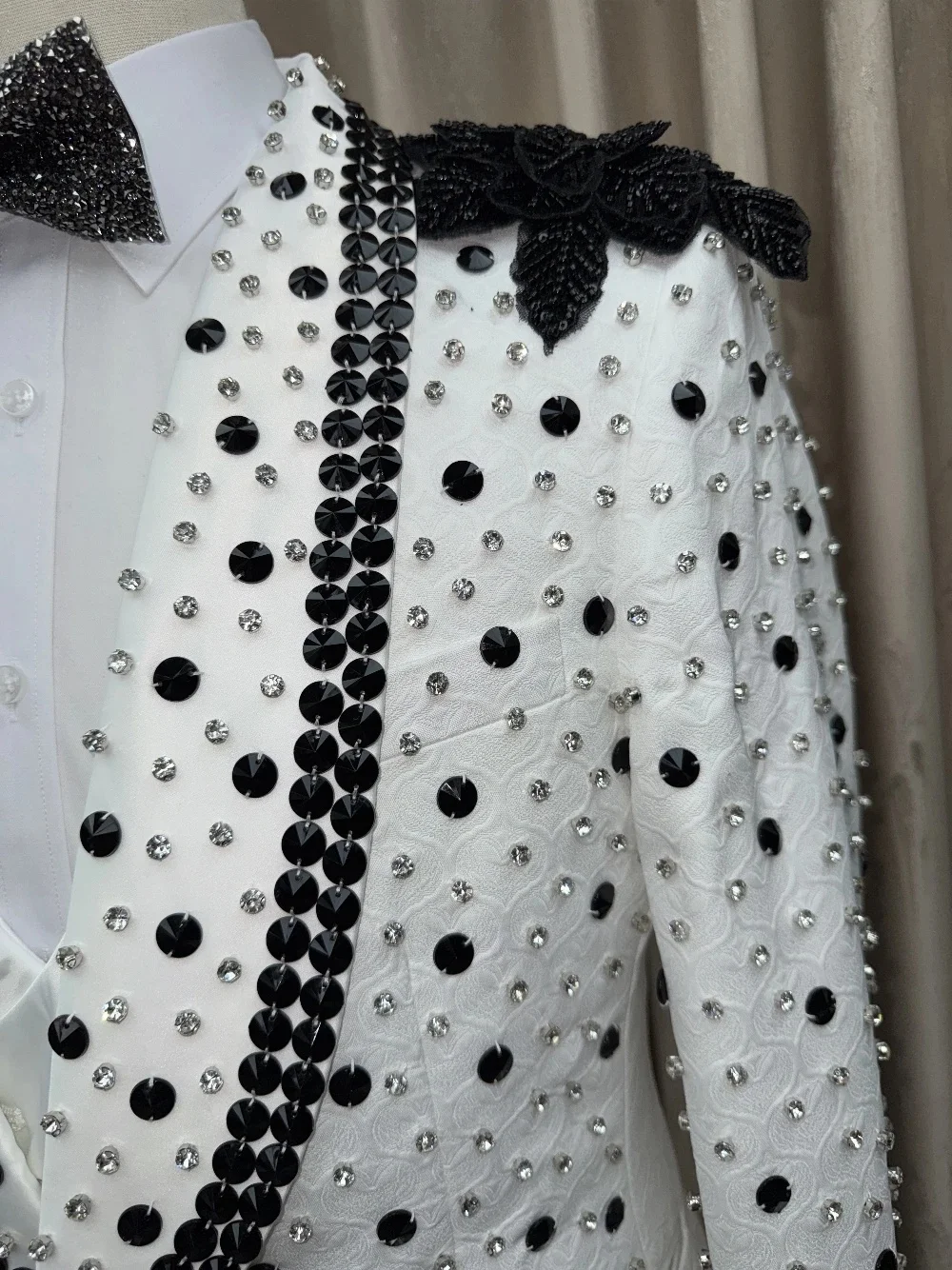 Abiti da sposa hot fix di lusso per lo sposo scialle bavero smoking monopetto 2 pezzi giacca pantaloni festa serale ballo personalizzato