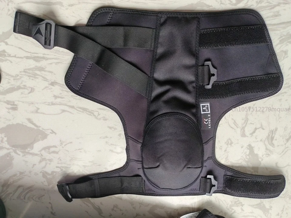 CE2 Leggings for Men and Women in Winter Thickened Warm, Cold and Windproof Motorcycle Riding Protective Gear Knee Pads