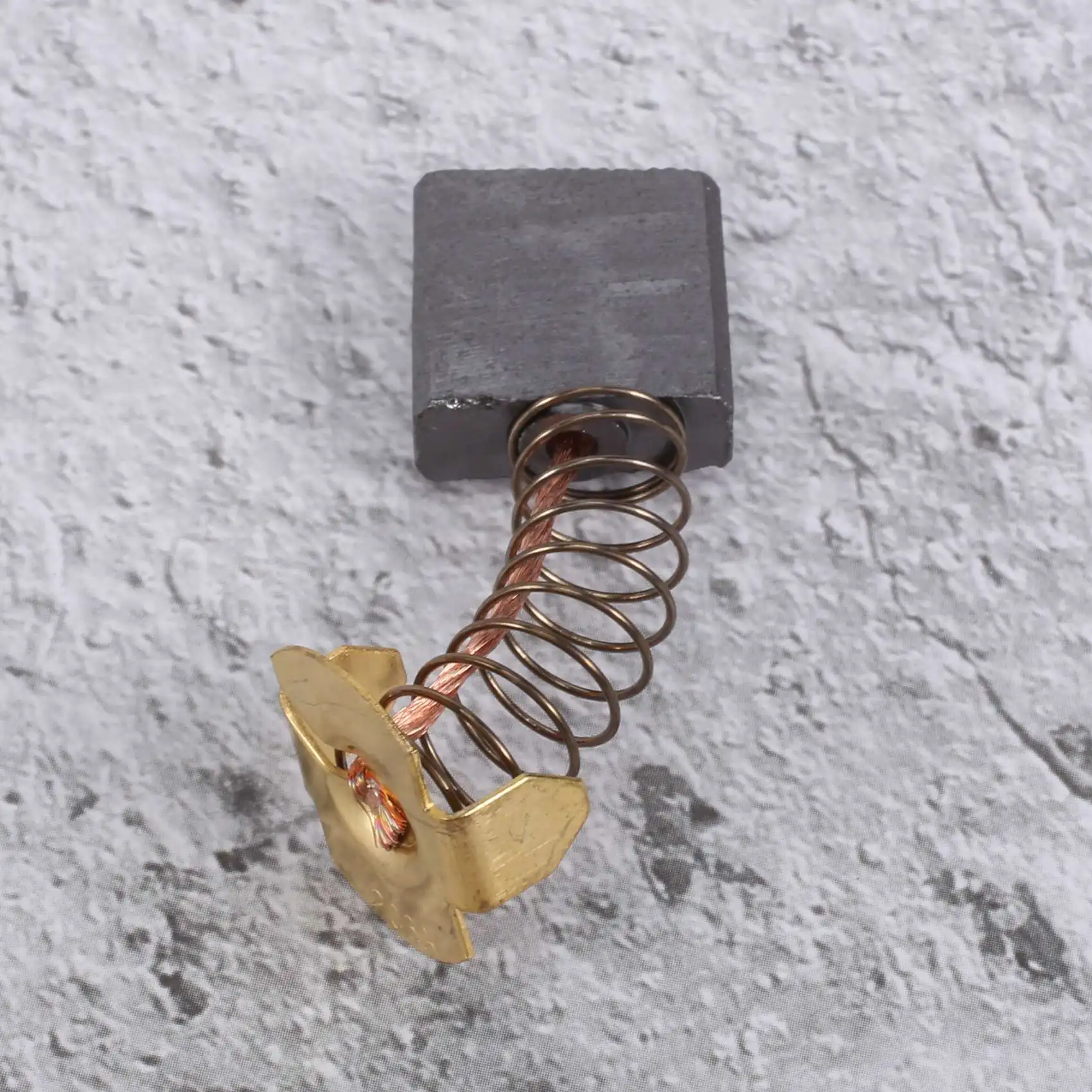 

【Последние замены!】8-PACK CB-204 Угольные щетки, совместимые с Makita M9001 GA9020KD GA9020S GA9040,Also заменяет 191944-6,191953-5