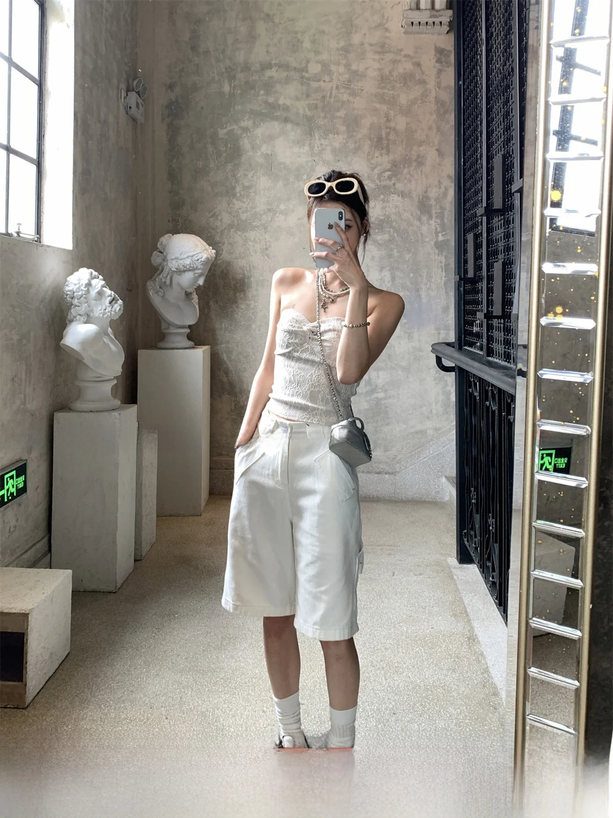 

Удобные летние тонкие джинсы с вышивкой, повседневные брюки выше колена, женские мягкие легкие джинсовые брюки свободного кроя с высокой талией