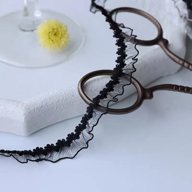 1.5cm Wide Hot Selling White Lace Fabric DIY Sewing Supplies Clothing Cuff Decoration Decal Ribbon Wedding Bouquet Decoration