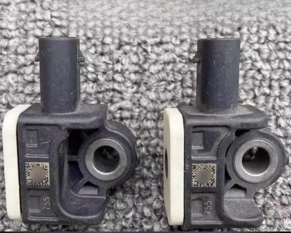 

Front Collision Sensor Impact Detection Signal Device for Audi A1 A6L C7 A7 A8L D4 R8 Volkswagen Phideon