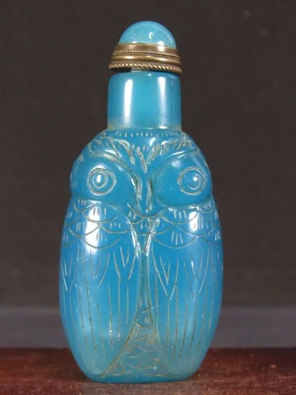 

Chinese Owl Carved Blue Peking Glass Snuff Bottle