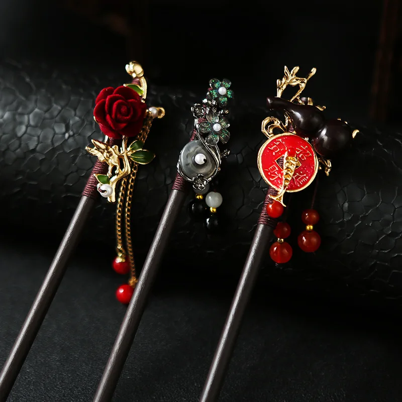 النمط الصيني يتمايل شرابة دبوس الشعر الخشبي القديم زي Hanfu المناظر الطبيعية الخلابة منطقة الطراز القديم دبوس الشعر اليدوية