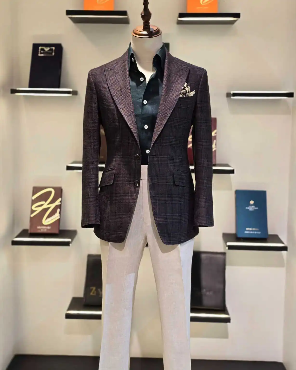 クラシックな結婚式の男性スーツフィットビジネスウェアオーダーメイドスーツコートパンツ新郎介添人フォーマルな機会プラスサイズカスタマイズ