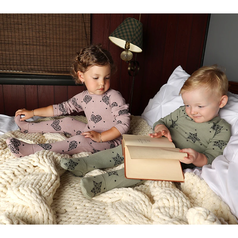 AA AW25 New winter thick and warm cotton printed pjs boys girls family matching clothes kids nightgown set and footie