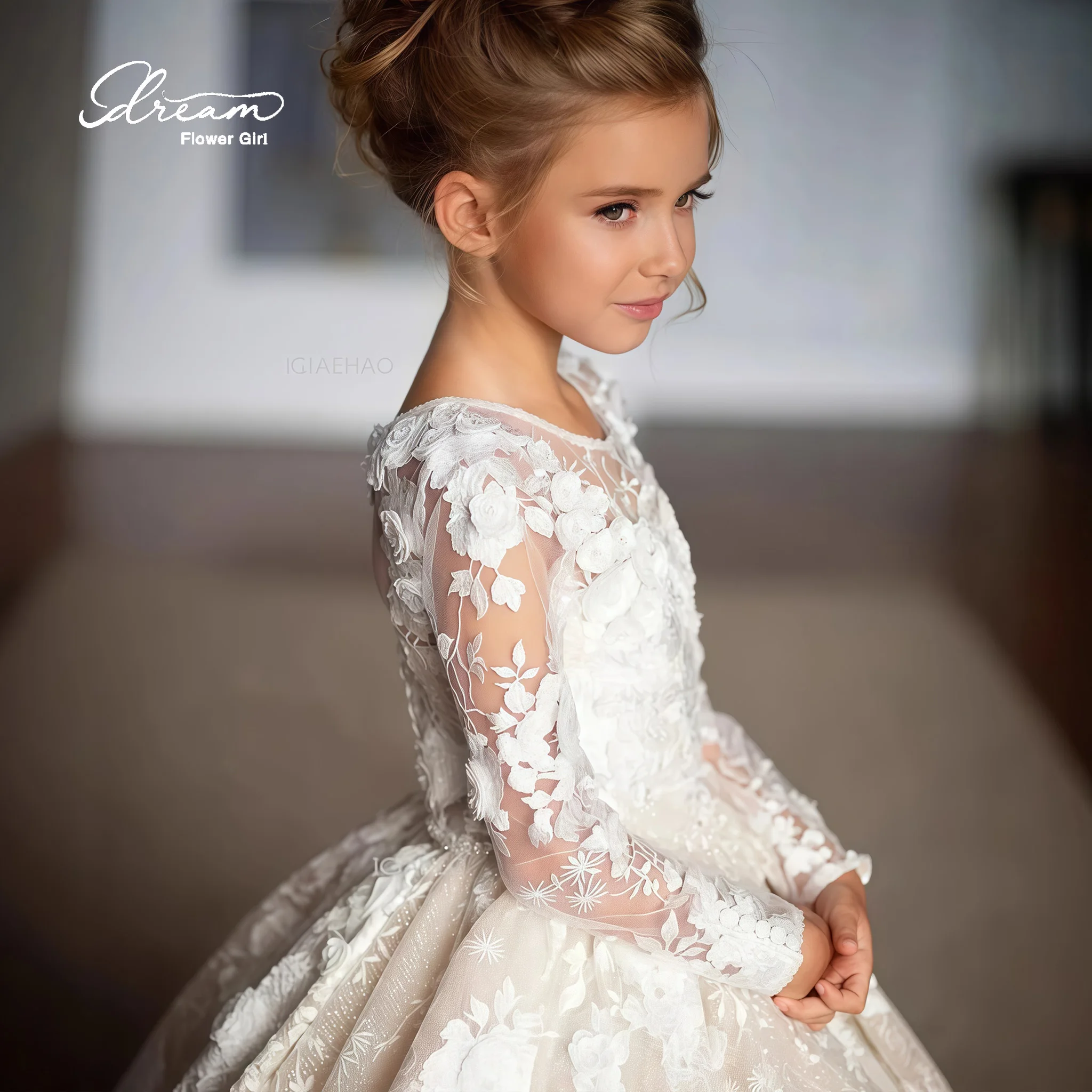 Ivory white lace long-sleeve A-line formal dress for girls suitable for parties and balls with print