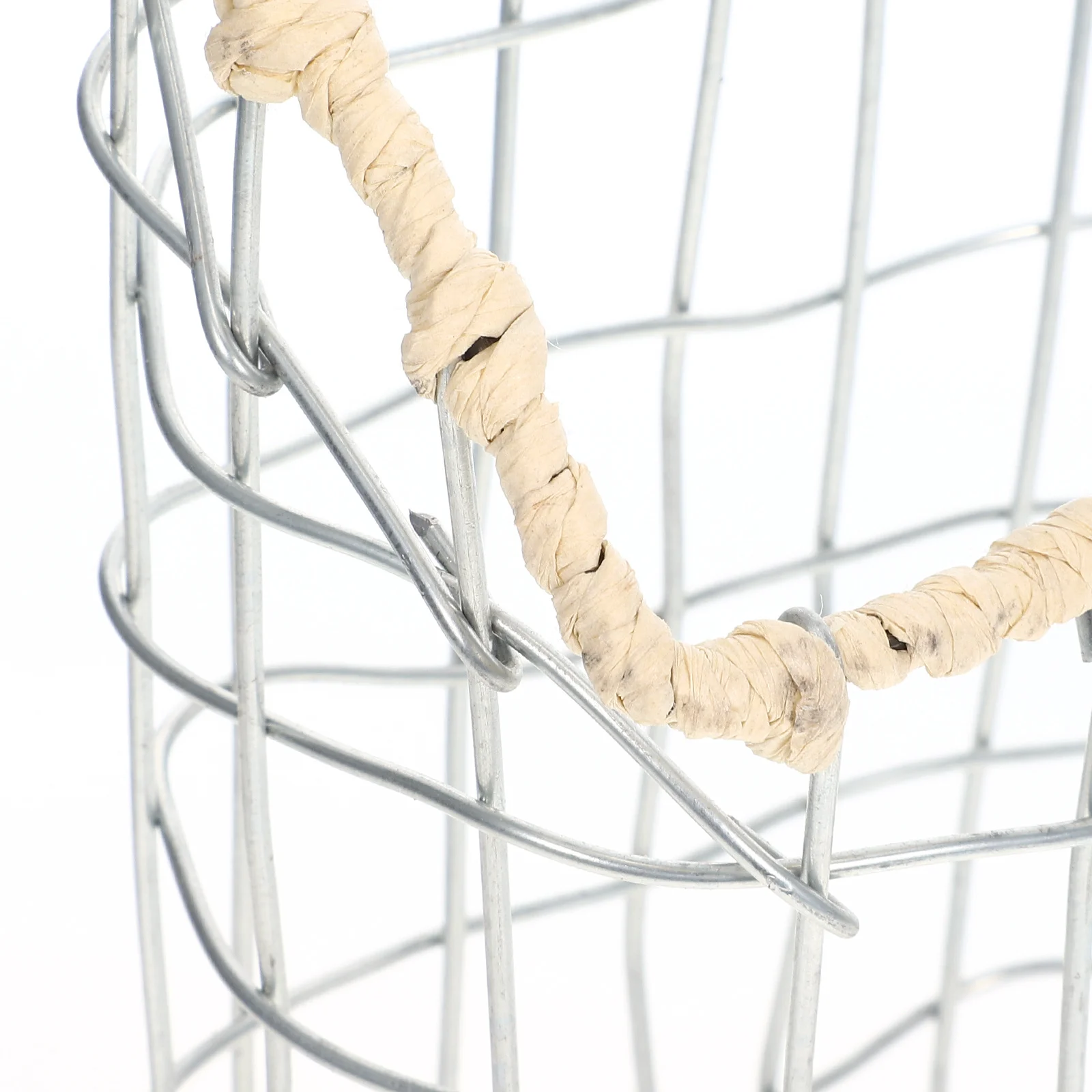 

2Pcs Iron Wire Baskets Handwoven Multi-Functional Portable Cleaning Supply Storage Cabinet for Kitchen Fruit Bread