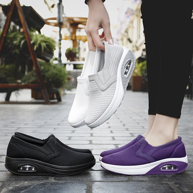2026 Spring And Autumn Women'S Casual Sports Shoes Soft Air Cushion Thick Soled Commuter Shoes Suitable For Daily Wearing