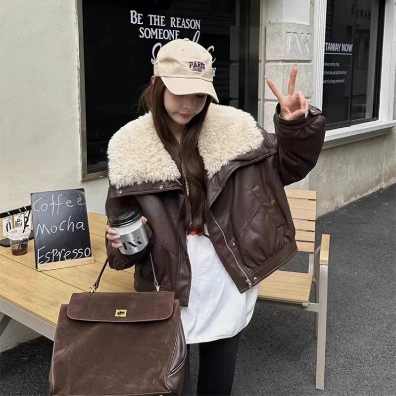 

2025 Women Short Down Jacket Lamb Wool Collar Faux Leather Winter Warm Fashion Coat