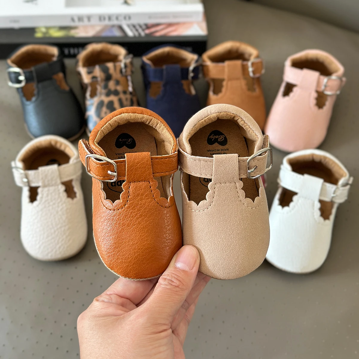 Baby Boys Girls Shoes Infant Leather suola in gomma antiscivolo Toddler First Walkers scarpe da culla neonata principessa