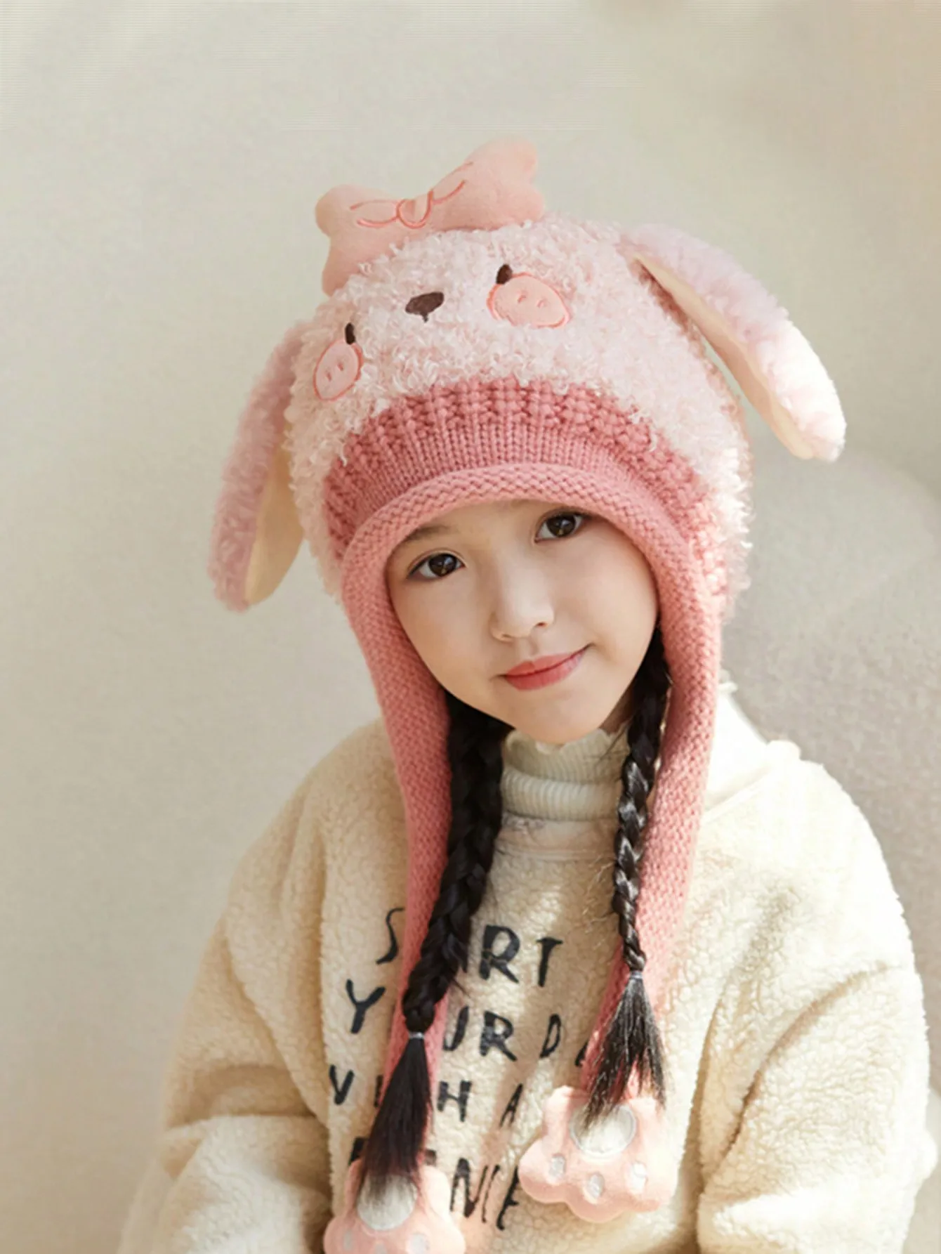 

Winter hats for children aged 3 to 10, featuring cute panda patterns, are suitable for both boys and girls