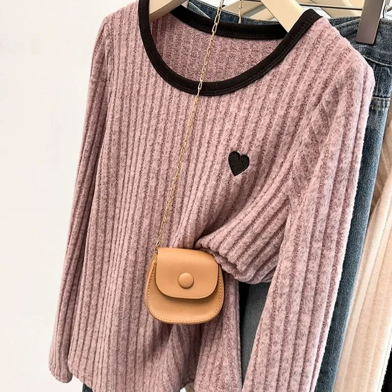 Novo plus size feminino moda cor contrastante amor pit strip engrossado malha topo