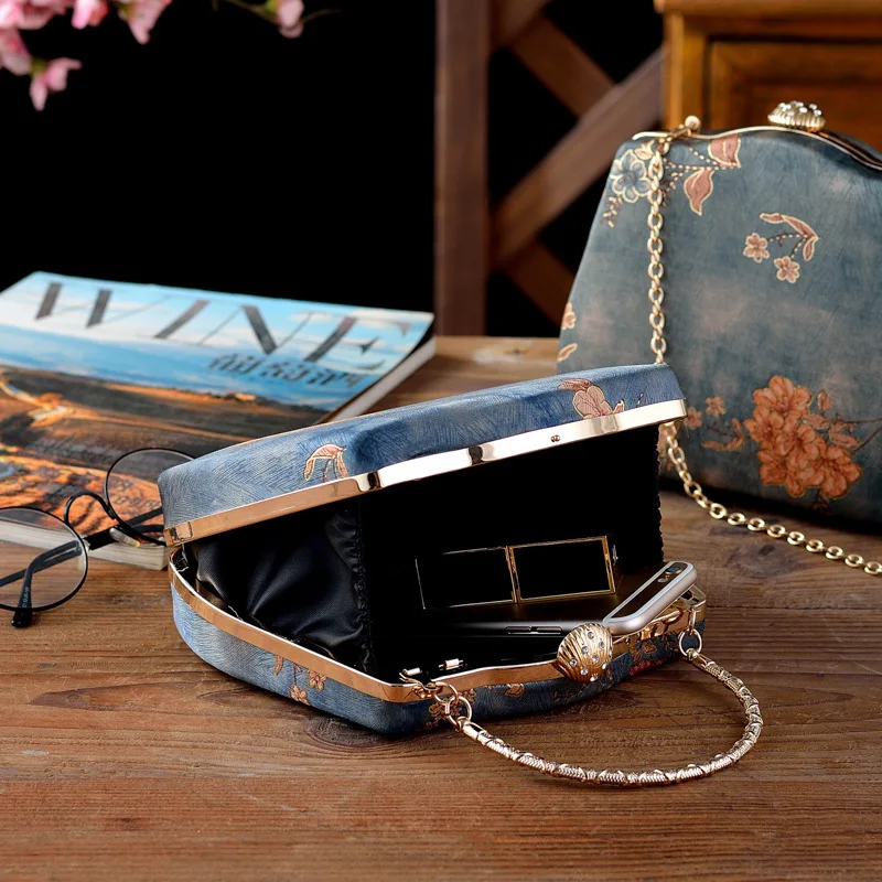 Fashion Women Embroidery Evening Bags Silk Clutch Purse for Bride Chain Shoulder Laides Case Top Handle Wedding Party Handbag view 3
