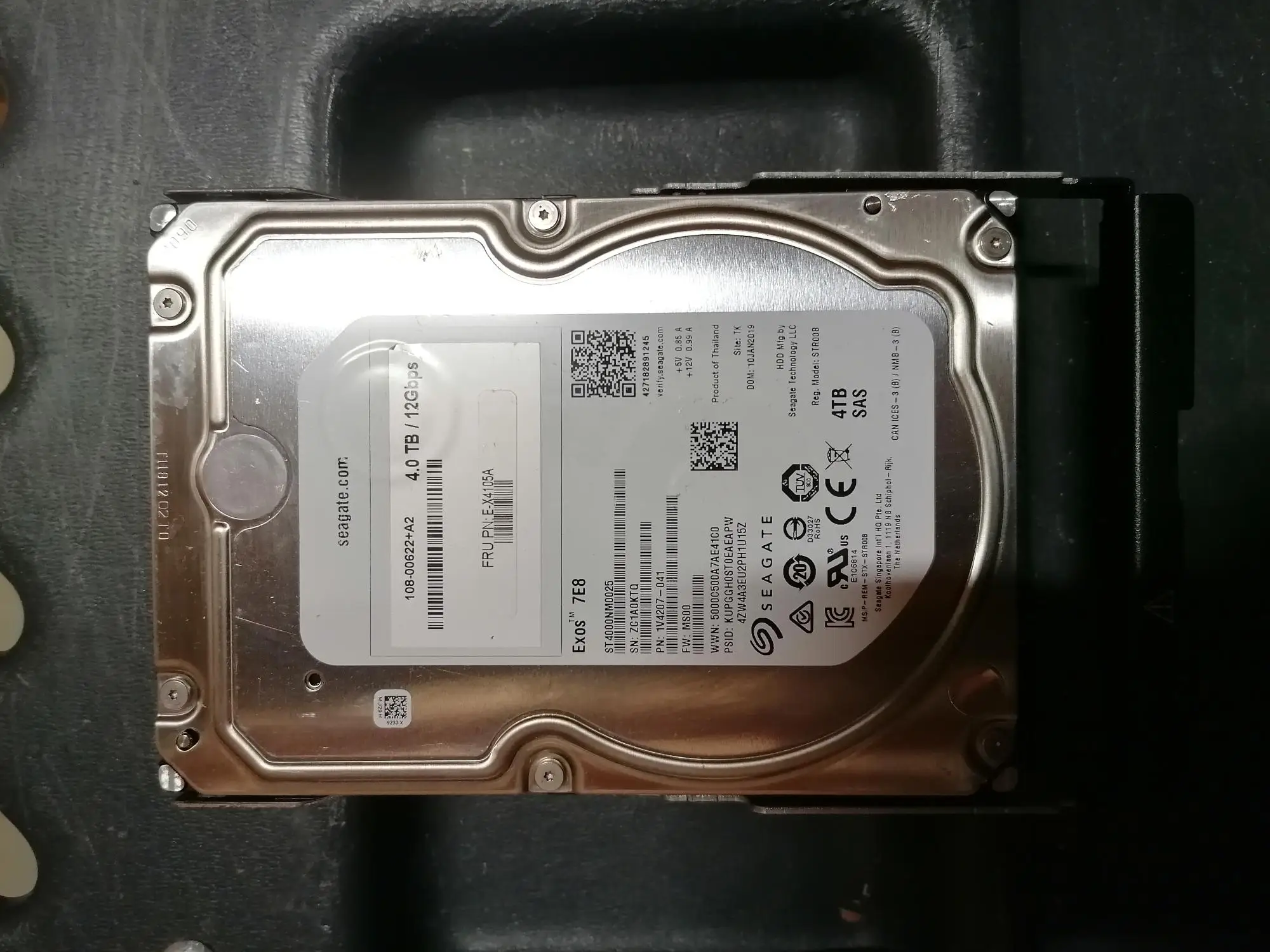 ST4000NM0025  E-X4105A NetApp Disk 4TB 7.2k 12Gb Non-FDE hdd hard drive hard disk used on  DE460C