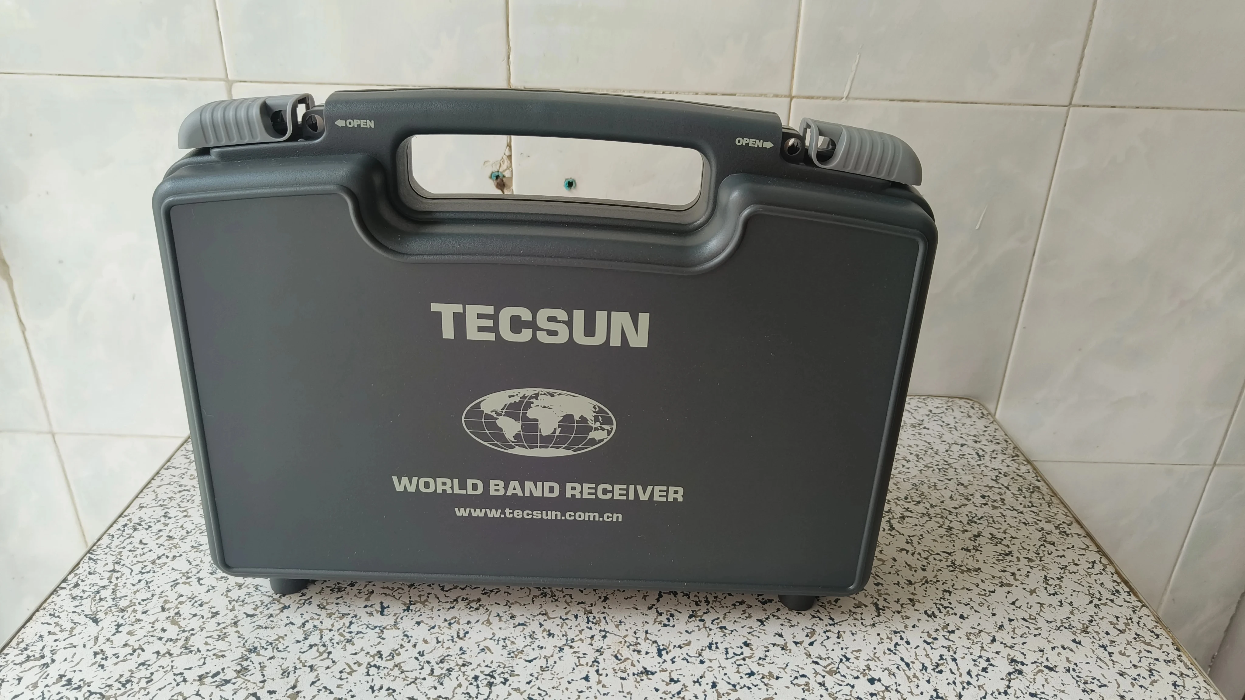 Original Tecsun PL880 PL-880 PL-990 Radio suitcase Box  Plastic Protective Box FOR PL880 PL-880 PL-990 Radio suitcase Box