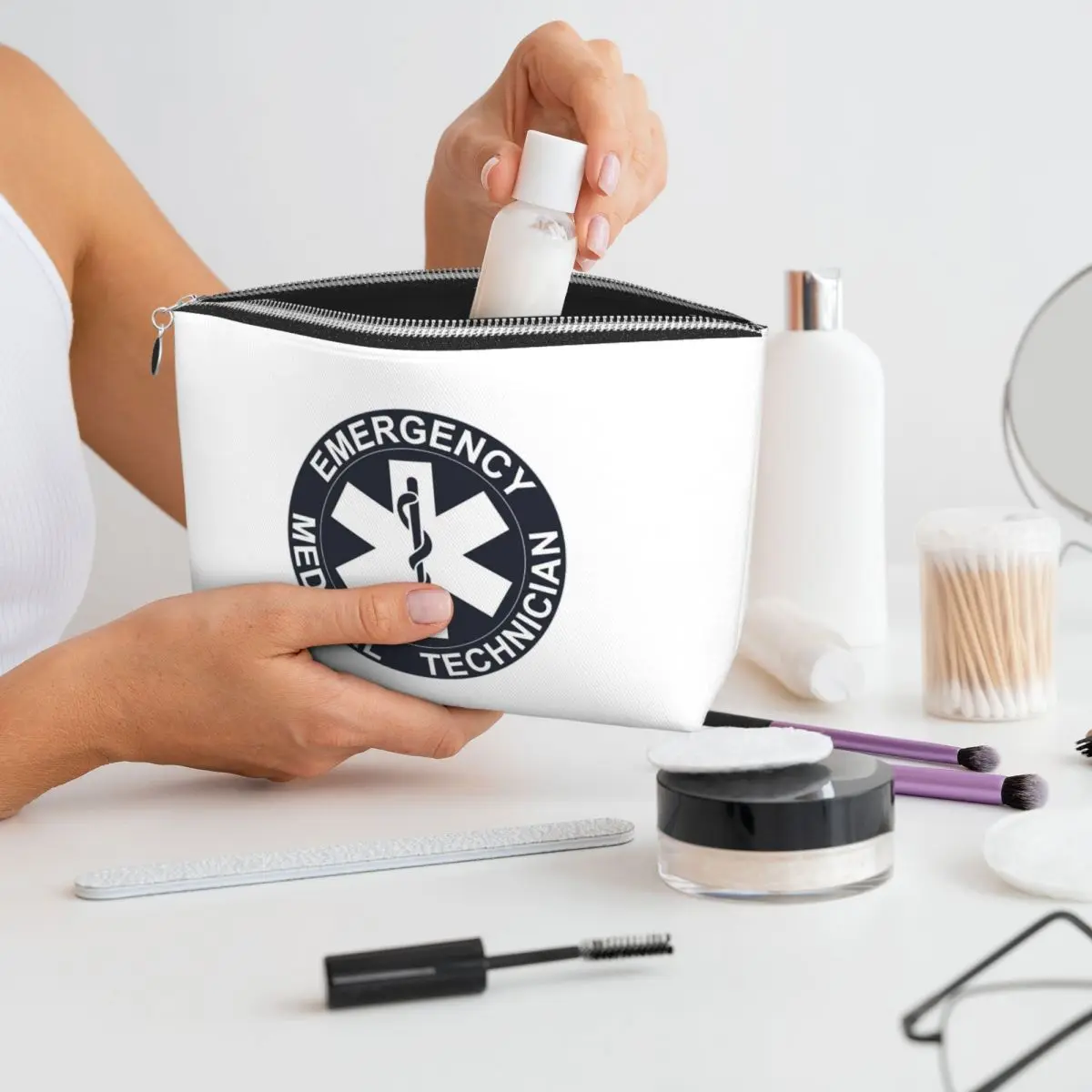 Emt نجمة الحياة الطوارئ الطبية النساء حقائب مستحضرات التجميل السفر ماكياج المنظم الحقيبة أدوات الزينة تخزين Dopp عدة
