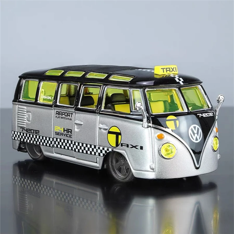 Maisto 1:25 Volkswagen VAN SAMBA Alloy BUS Car Model Diecasts Metal Toy Bus Car Model High Simulation Collection Childrens Gifts