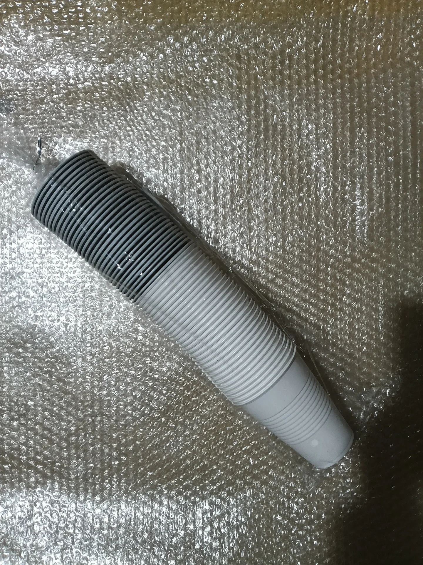 Mehrere Plastikbecher, Einwegbecher, Partybecher, geeignet für Abschlussfeiern, Getränke, Limonade, Saft, Picknicks. – Detail 2