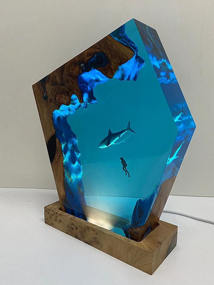 المحيط موضوع الراتنج ضوء الإبداعية الفنية الجميلة ليلة ضوء الحرفية الديكور USB الجدول مصباح القرش غواص عنصر