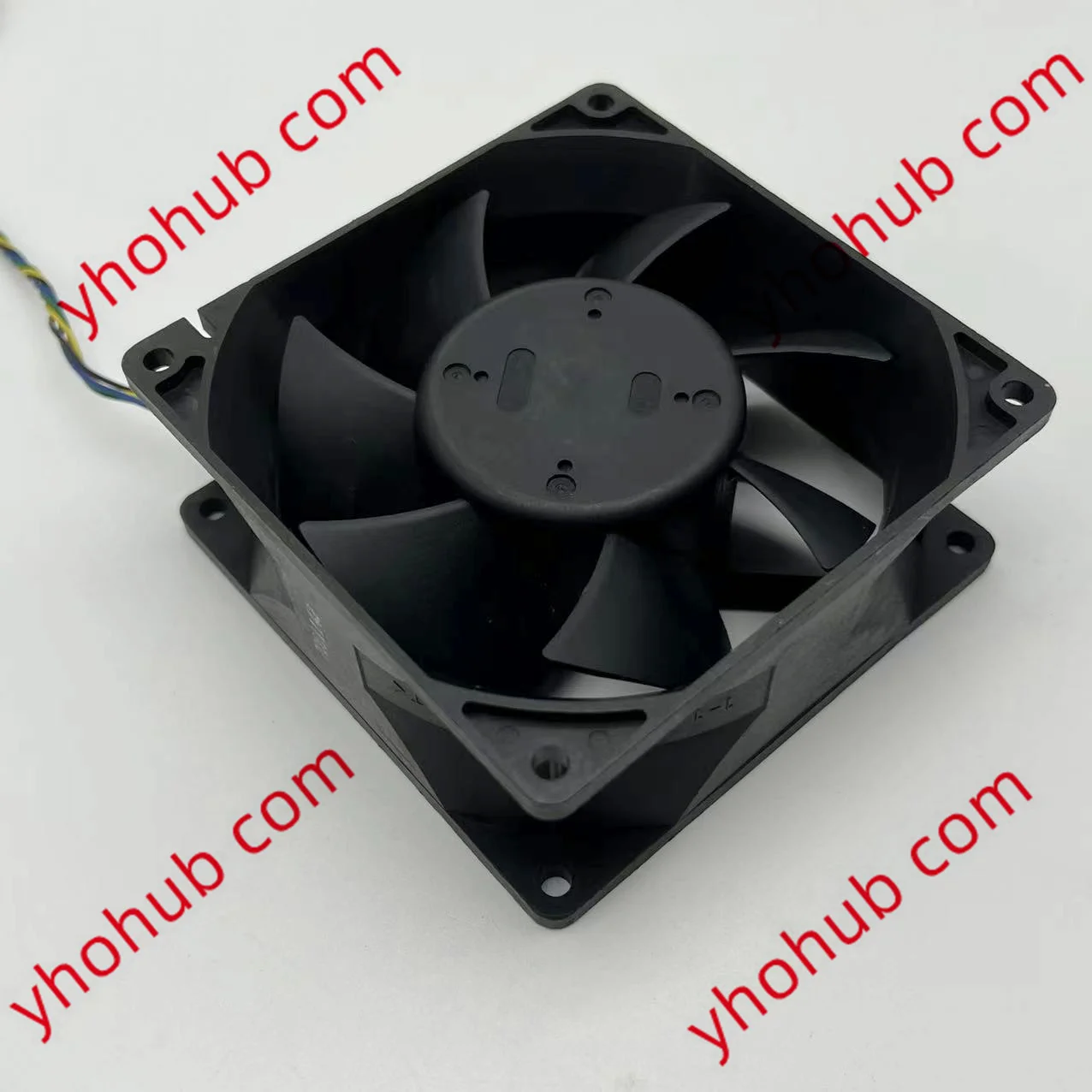 NMB-MAT 3615ML-04W-B76 V03 DC 12V 0.16A 4-Wire 90x90x38mm Server Cooling Fan