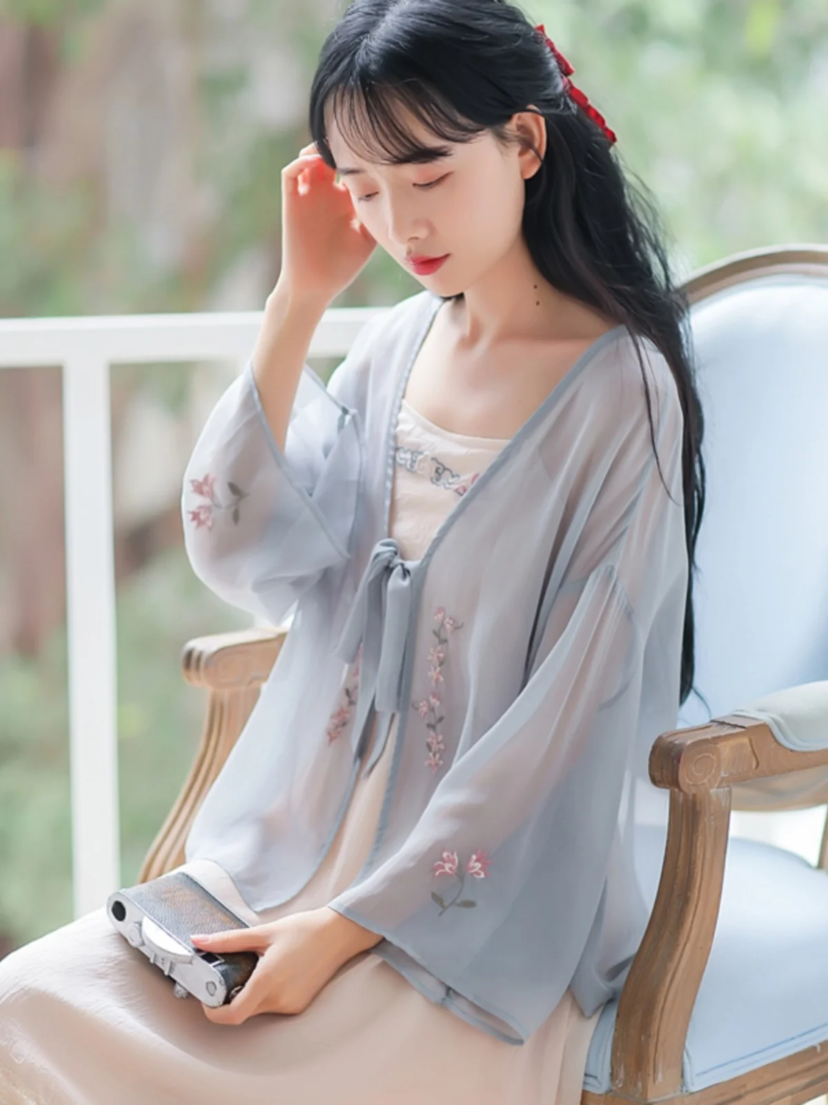 

Новая китайская женская летняя тонкая верхняя одежда с длинными рукавами, вышивкой и защитой от солнца, ультра-легкая, в стиле феи